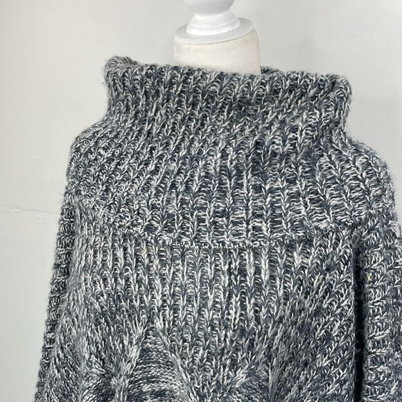 Wooden ships Chunky Knit Mohair wool mix turtleneck knit poncho sweater size M/L - Picture 3 of 9